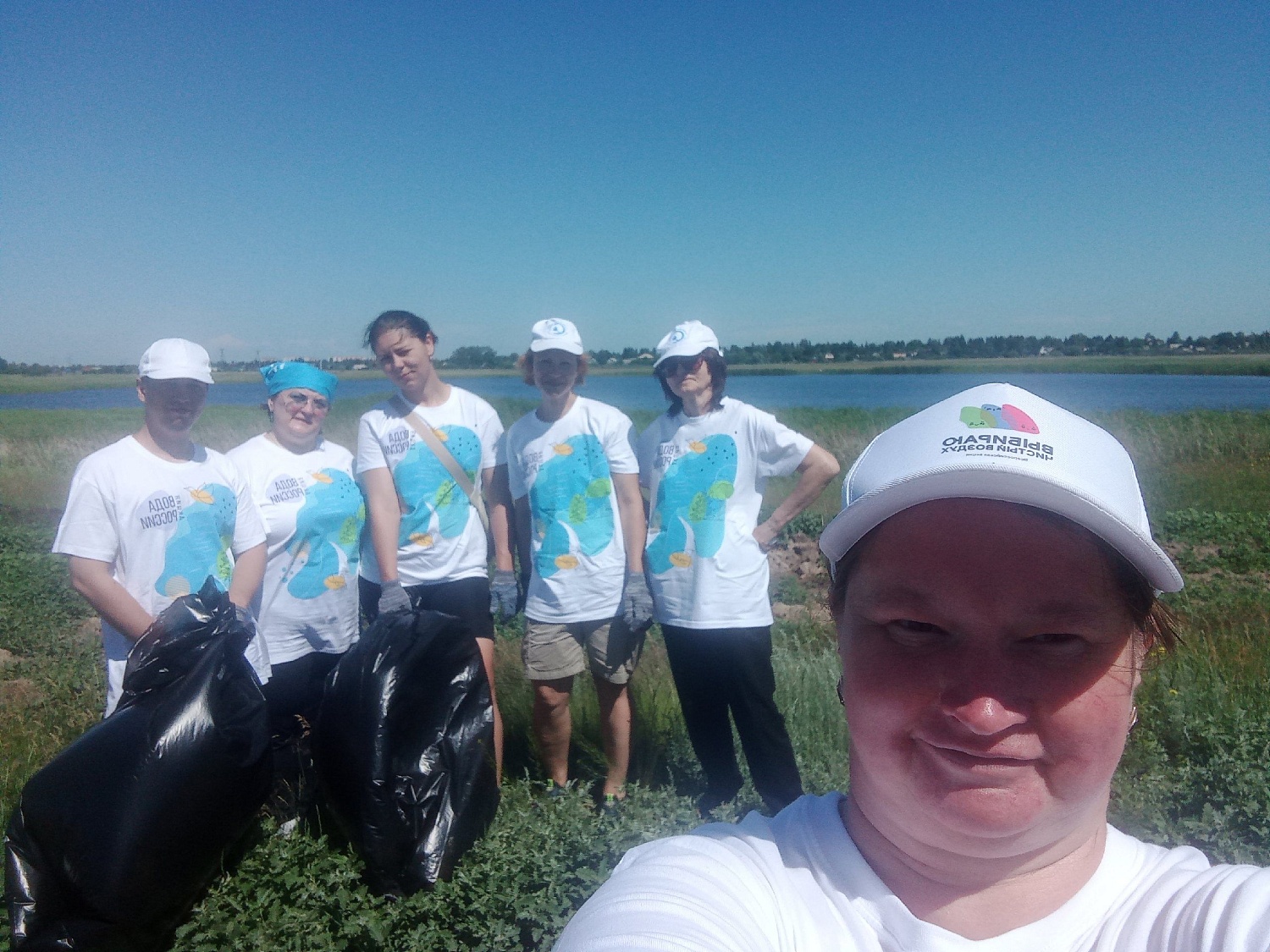 Уборка береговых линий озёр Омской области