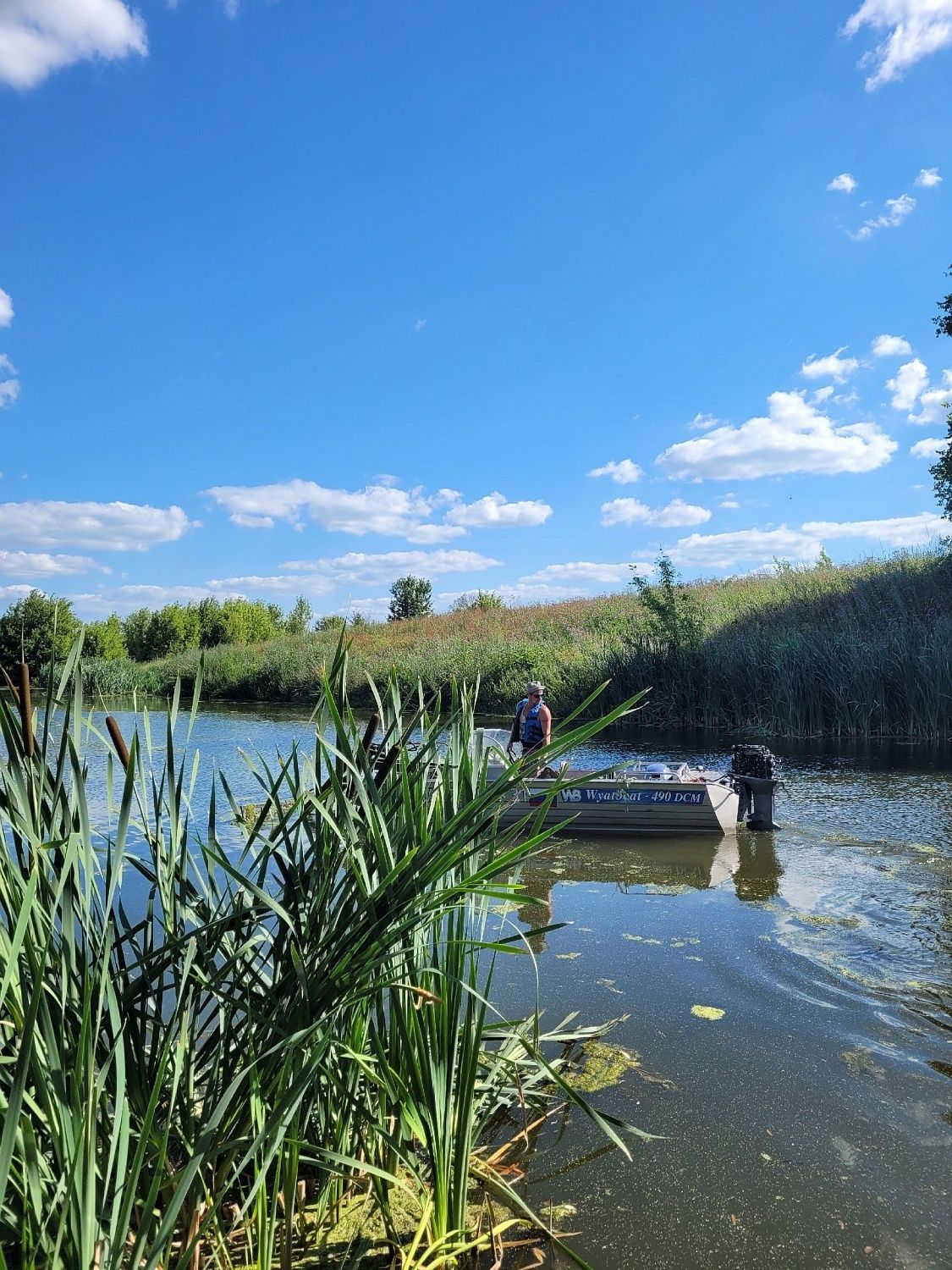 Члены МВС Белгородской области провели экопросветительский поход к родникам