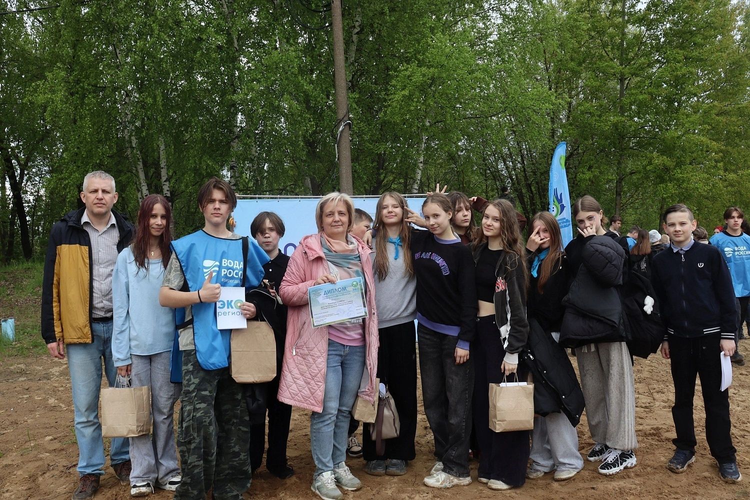 37 команд из разных уголков Владимирской области стали участниками экомарафона "Клязьме посвящается"