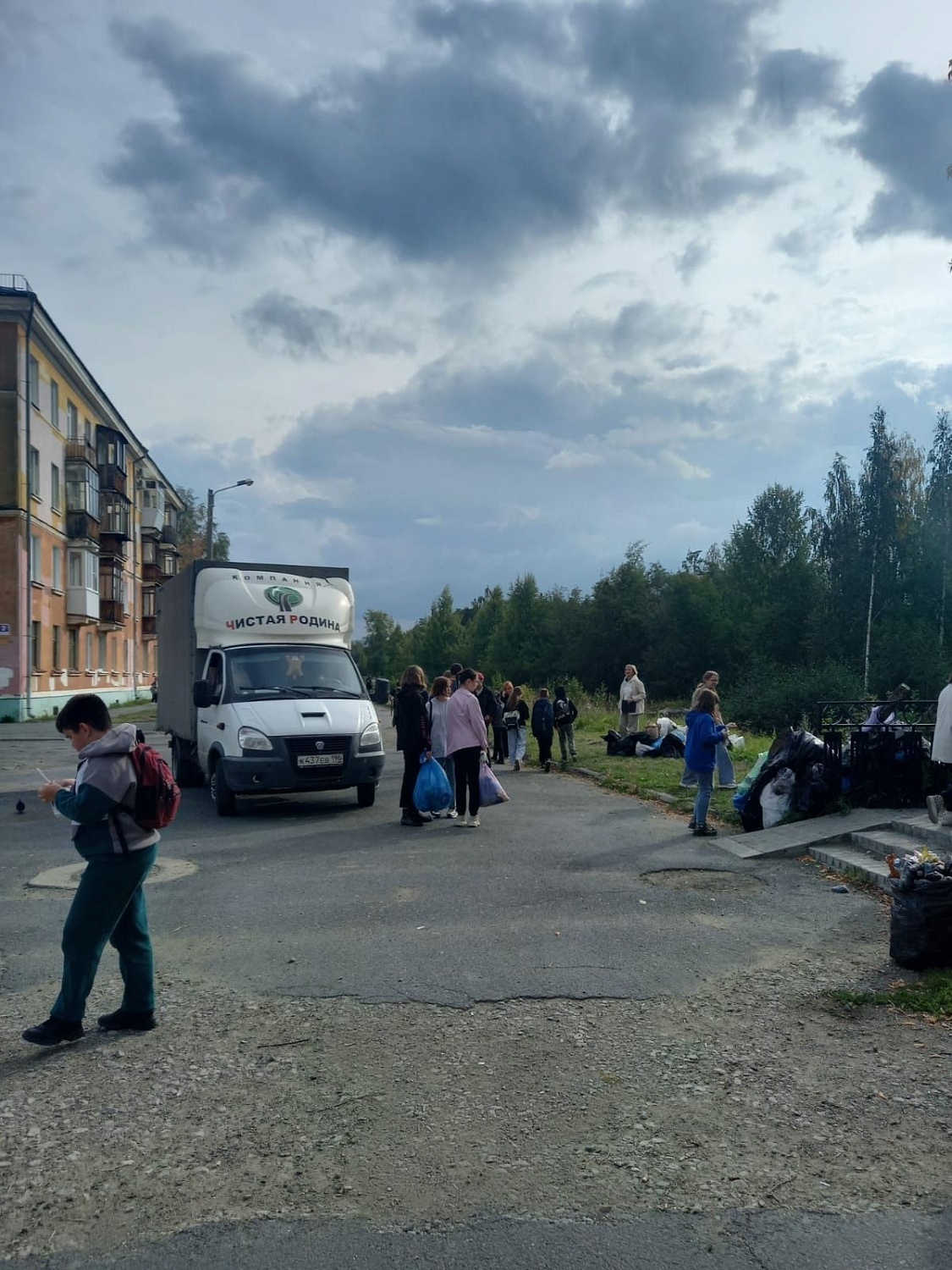 Ежегодная природоохранная акция «Чистые берега Урала» прошла в Новоуральске